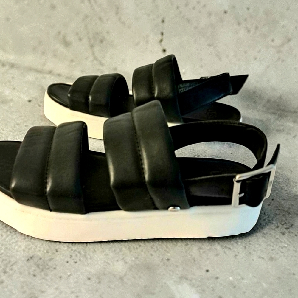 Ugg NWOT Zayne Sling Back Platform Sandal Black Leather Upper Women 7